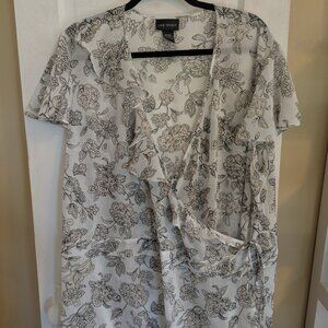 Semi-sheer Ivory & Beige Floral Print Lane Bryant Wrap Top - 26/28W